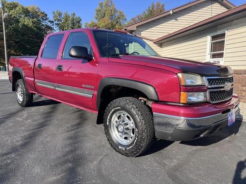 Burgundy 2006 Chevrolet Silverado 1500 LT Crew Cab