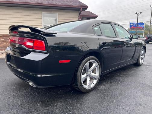 2013 Dodge Charger SXT