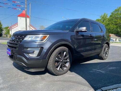 Smoked Quartz Metallic Tinted Clearcoat 2017 Ford Explorer XLT