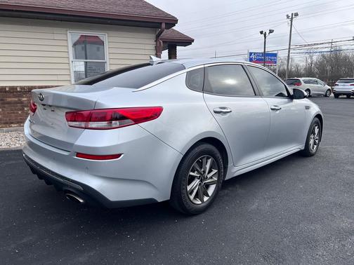 2019 Kia Optima LX