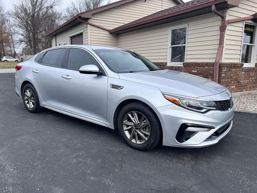 2019 Kia Optima LX