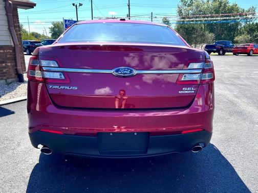 2016 Ford Taurus SEL