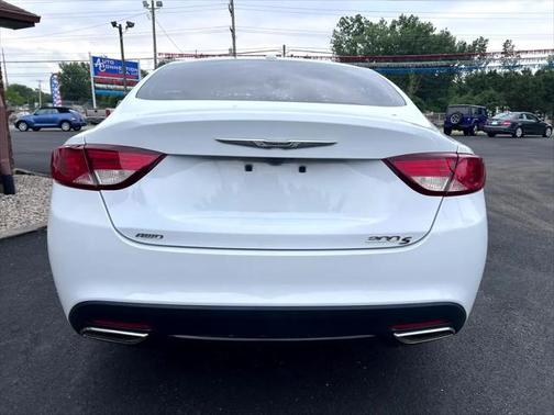 2016 Chrysler 200 S