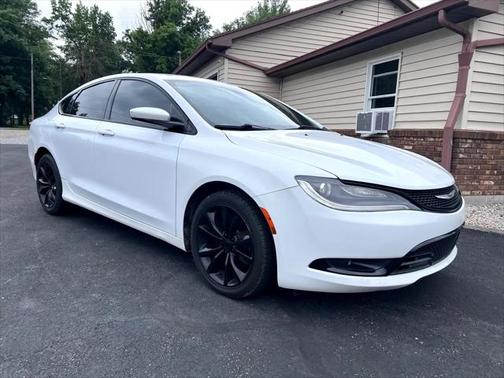 2016 Chrysler 200 S