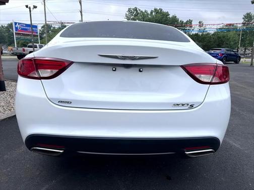 2016 Chrysler 200 S