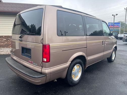 1997 GMC Safari SLX