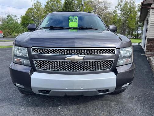 Gray 2010 Chevrolet Avalanche 1500 LT