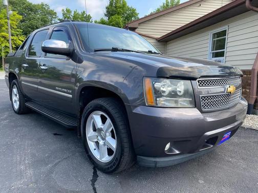 Gray 2011 Chevrolet Avalanche 1500 LTZ