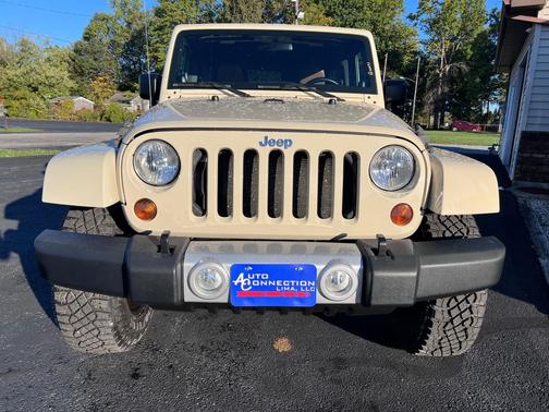 2011 Jeep Wrangler Unlimited Sahara