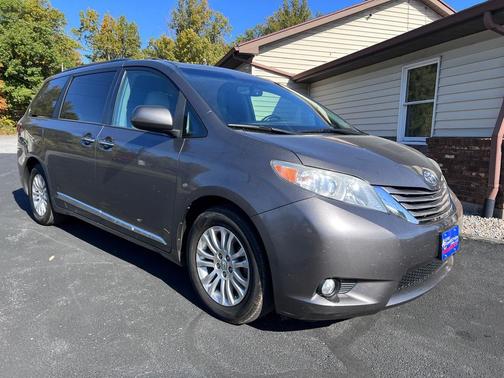 2017 Toyota Sienna XLE Premium