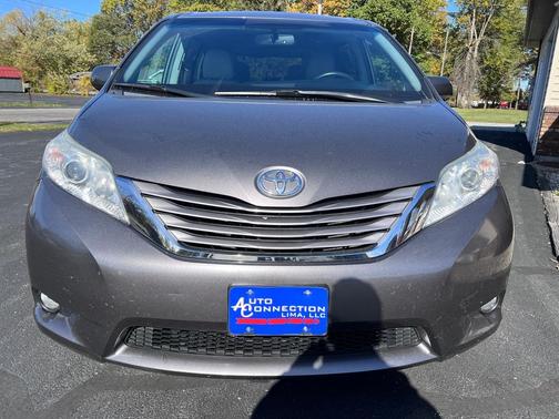 2017 Toyota Sienna XLE Premium