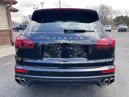 2016 Porsche Cayenne Cayenne S E-Hybrid