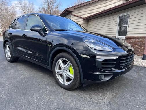 2016 Porsche Cayenne Cayenne S E-Hybrid