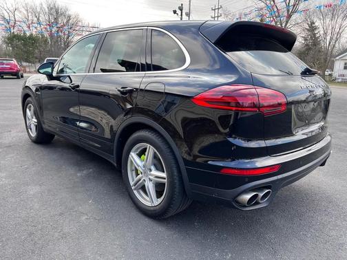 2016 Porsche Cayenne Cayenne S E-Hybrid