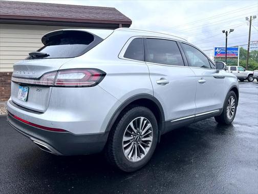 2019 Lincoln Nautilus Select