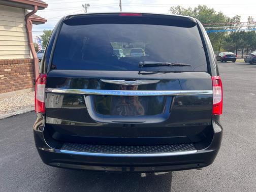 2013 Chrysler Town & Country Touring-L