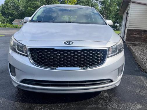 Bright Silver 2017 Kia Sedona L
