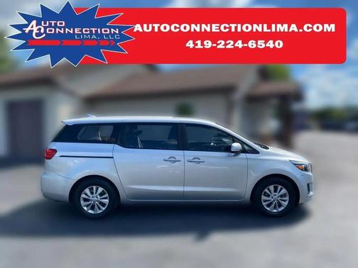 Bright Silver 2017 Kia Sedona L