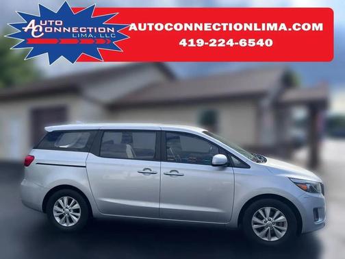 Bright Silver 2017 Kia Sedona L
