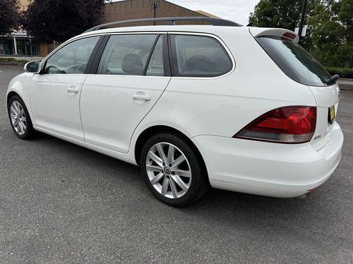 Candy White 2014 Volkswagen Jetta SportWagen DSG TDI w/Sunroof & Nav