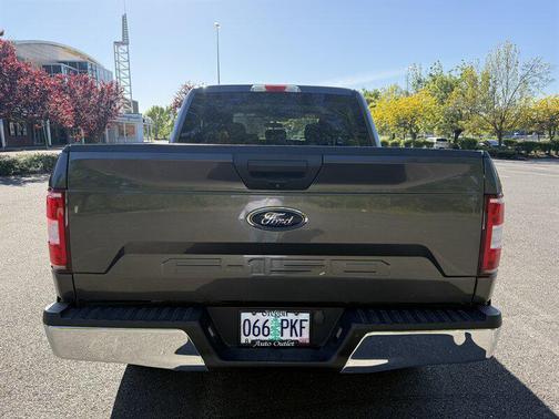 Magnetic Metallic 2018 Ford F-150 XLT