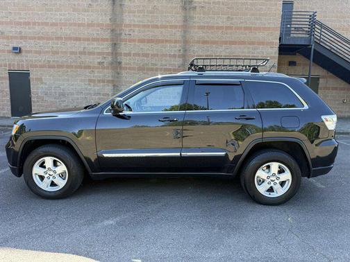 Brilliant Black Crystal Pearlcoat 2012 Jeep Grand Cherokee Laredo