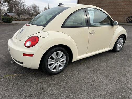 2008 Volkswagen New Beetle S