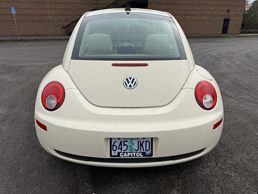 2008 Volkswagen New Beetle S