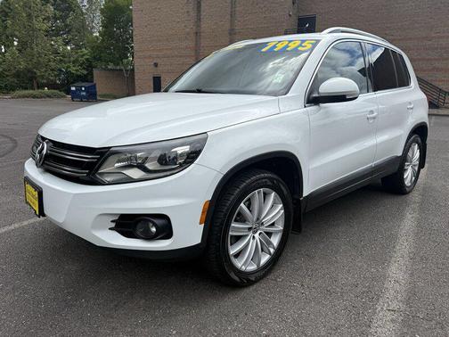 Pure White 2016 Volkswagen Tiguan 2.0T SE 4MOTION