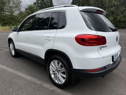 Pure White 2016 Volkswagen Tiguan 2.0T SE 4MOTION