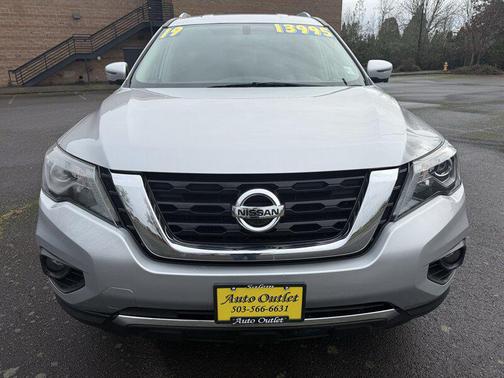 2019 Nissan Pathfinder SL