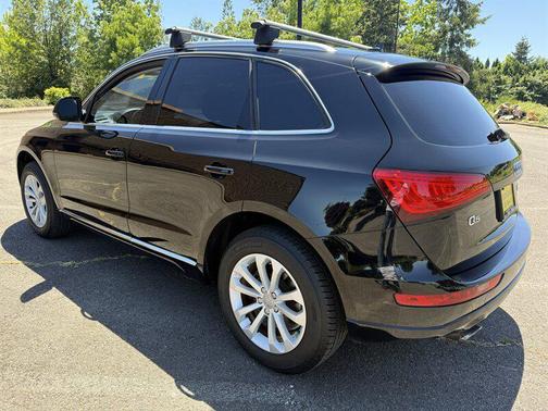 Brilliant Black 2014 Audi Q5 2.0T Premium Plus