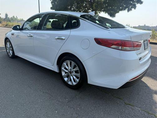 Snow White Pearl 2018 Kia Optima EX