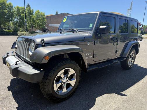 Granite Crystal Metallic Clear Coat 2016 Jeep Wrangler Unlimited Sahara
