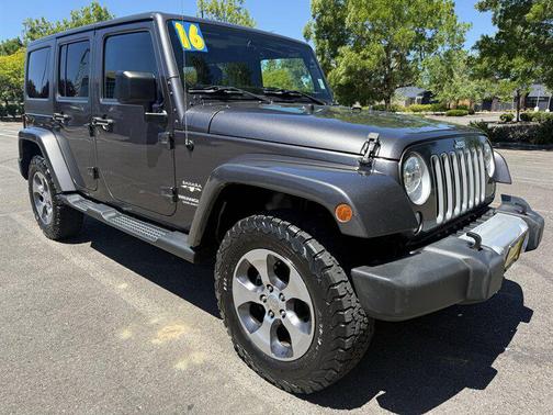 Granite Crystal Metallic Clear Coat 2016 Jeep Wrangler Unlimited Sahara