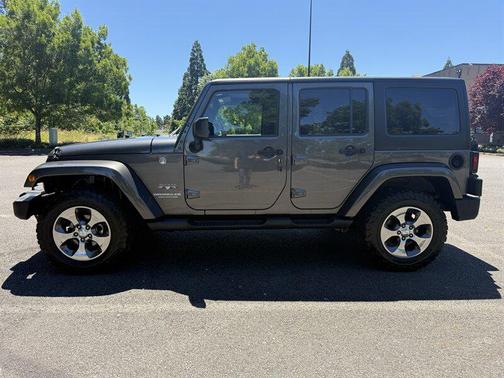 Granite Crystal Metallic Clear Coat 2016 Jeep Wrangler Unlimited Sahara
