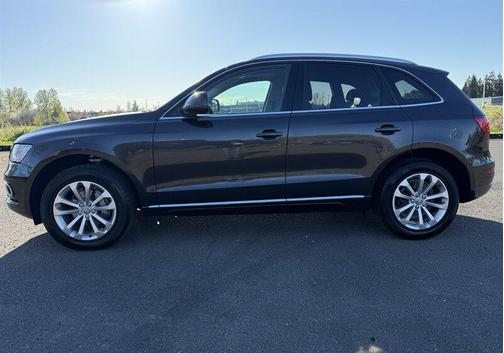 Monsoon Gray Metallic 2014 Audi Q5 2.0T Premium Plus