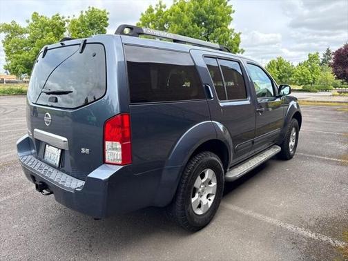 2006 Nissan Pathfinder SE Off-road