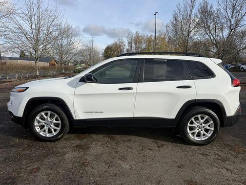 2017 Jeep Cherokee Sport
