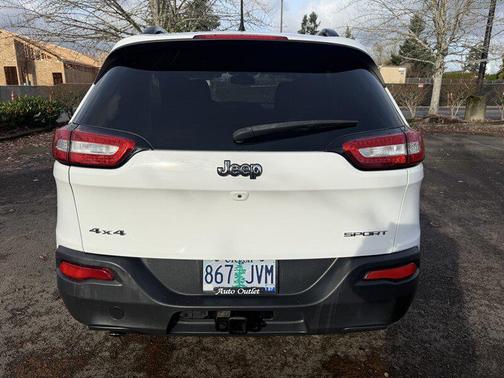 2017 Jeep Cherokee Sport