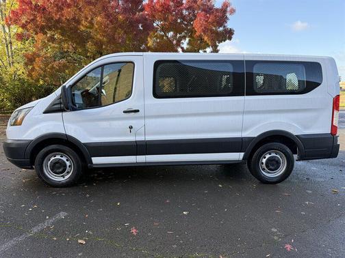 2017 Ford Transit-150 XL