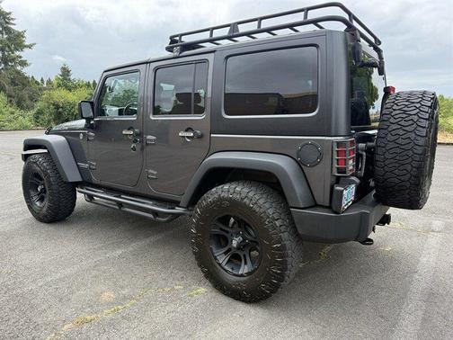 Granite Crystal Metallic Clearcoat 2014 Jeep Wrangler Unlimited Rubicon