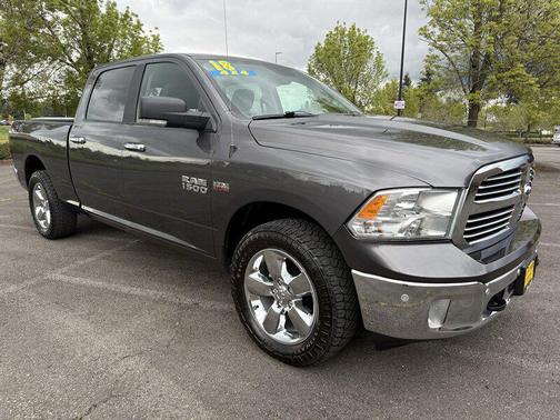 Granite Crystal Metallic Clearcoat 2018 RAM 1500 Big Horn