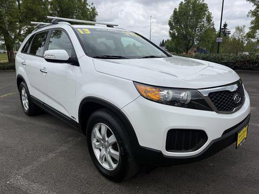 Snow White Pearl 2013 Kia Sorento LX
