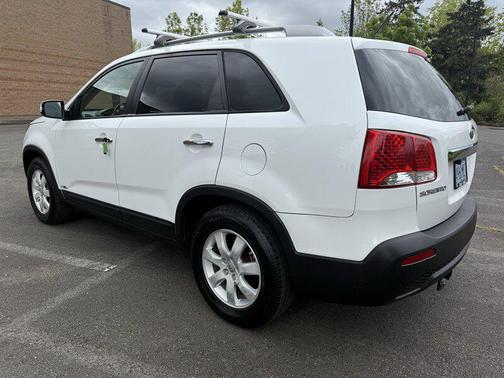 Snow White Pearl 2013 Kia Sorento LX