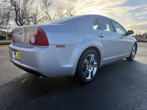 2011 Chevrolet Malibu 2LT