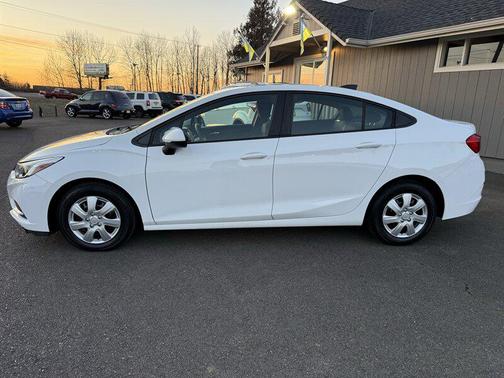 2017 Chevrolet Cruze LS