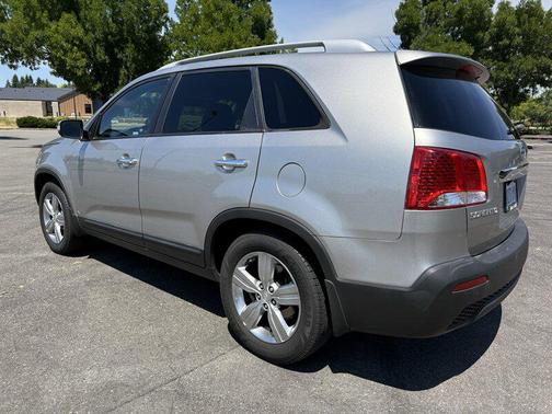 Satin Metal 2013 Kia Sorento EX