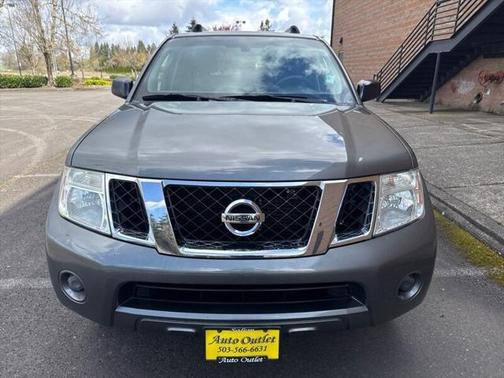 2008 Nissan Pathfinder LE