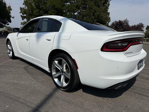 2015 Dodge Charger SXT